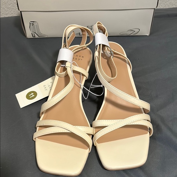 a new day Shoes - Beige Strappy Sandals